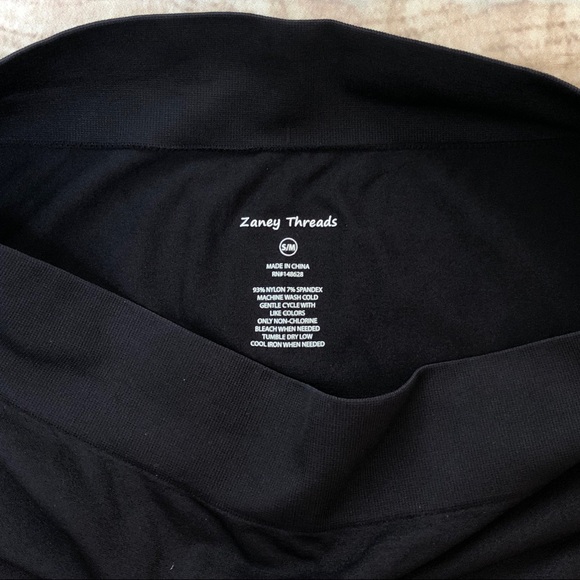 ⚡️2 for $15 Fuschia & Black Ombré Leggings S/M - Picture 4 of 5